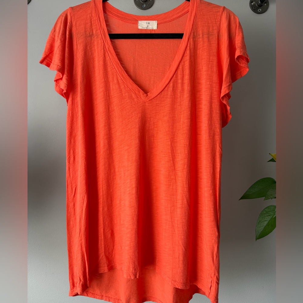 T.La Coral Orange V-Neck Flutter Sleeve Short Sleeve Top | Small
